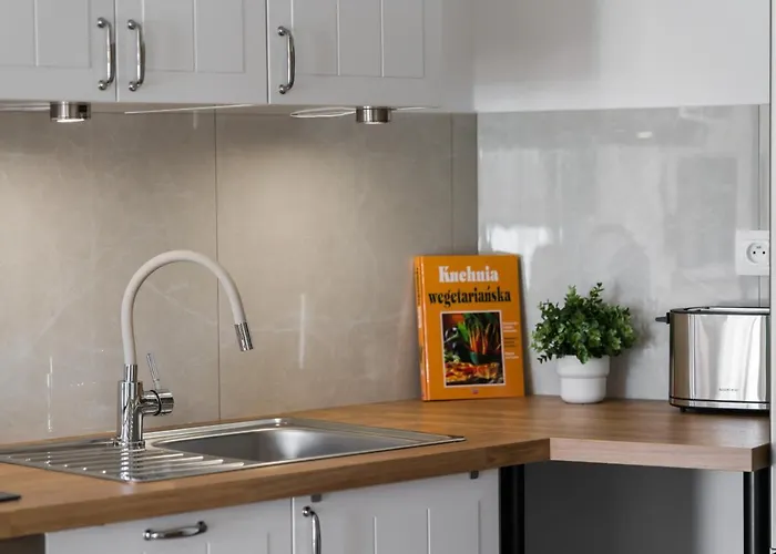 Rejtana With Free Garage By Renters * Познань