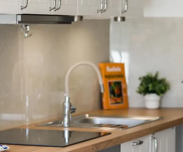 Rejtana With Free Garage By Renters * Познань