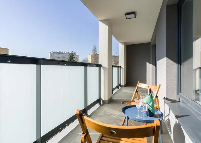 Rejtana With Free Garage By Renters Poznań